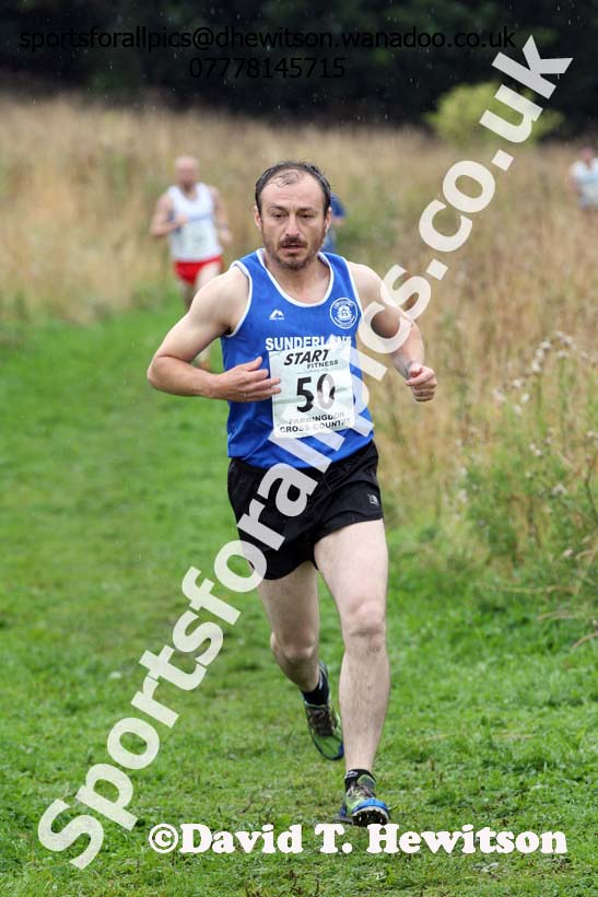Senior mens relay, Sunderland Harriers Open Cross Counry, Farringdon Park, Sunderland. Photo: David T. Hewitson/Sports for All Pics